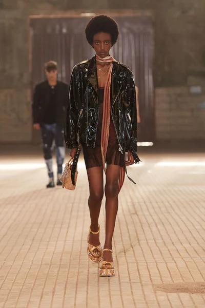 Look 5